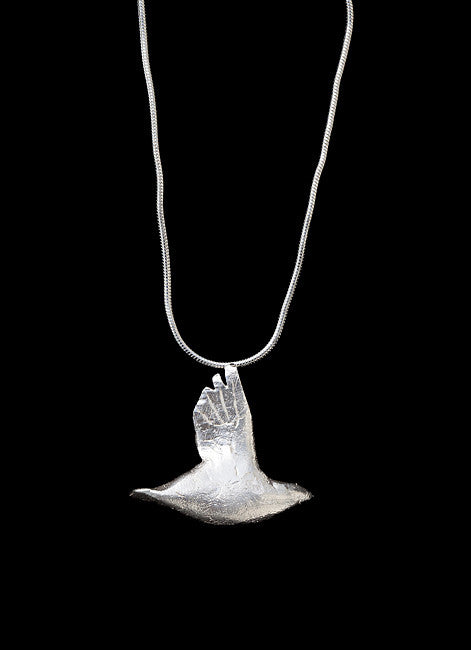 Pigeon pendant. 2015.